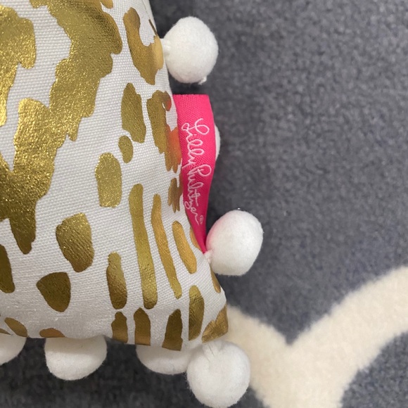 New with Tags Lilly Pulitzer Gold & White Pillow - Picture 3 of 5